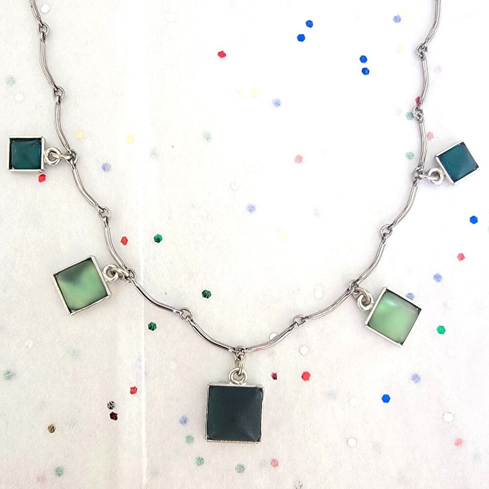 GLOWING GLASS SQUARE SHADES OF GREEN CABOCHONS SILVER TONE NECKLACE NEW